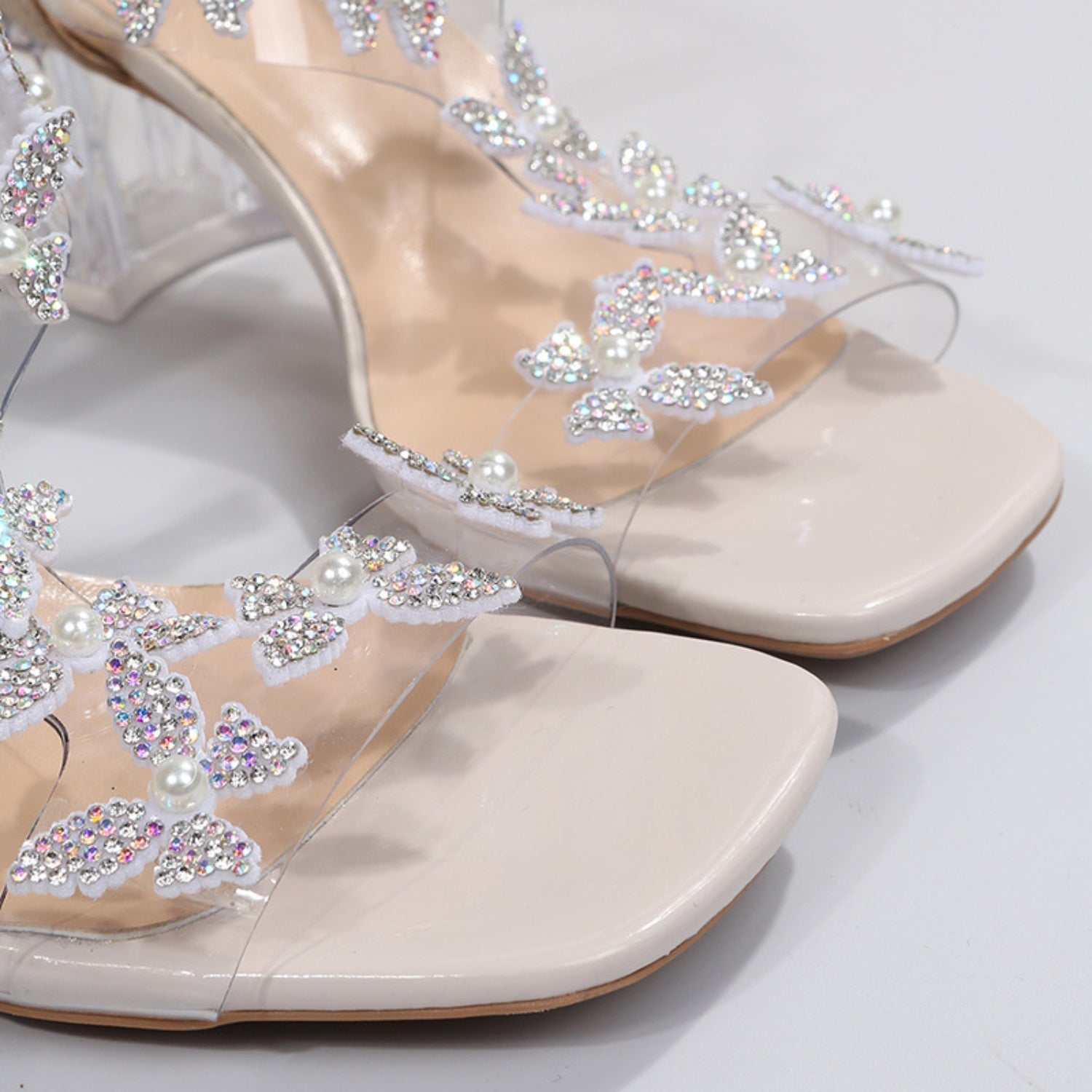 Butterfly Detail Open Toe Mid Heel Sandals - OMG! Rose