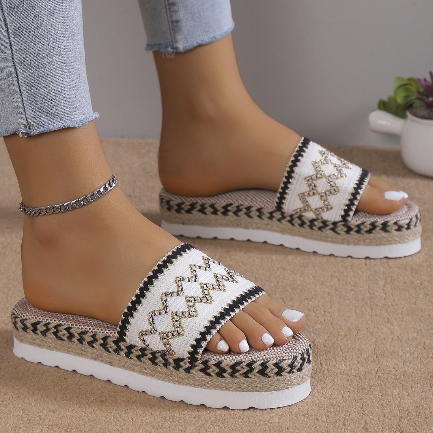 Geometric Weave Platform Sandals - OMG! Rose